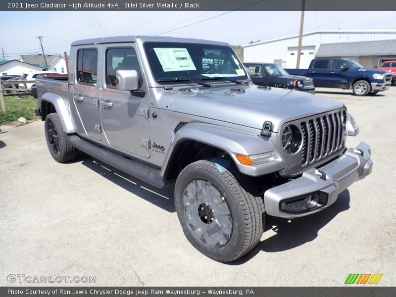 Front 3/4 View of 2021 Gladiator High Altitude 4x4