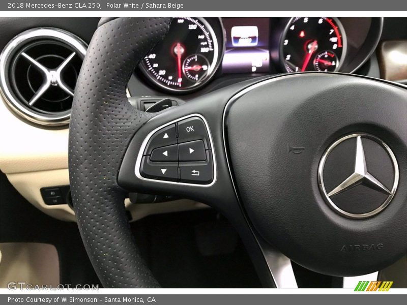 Polar White / Sahara Beige 2018 Mercedes-Benz GLA 250