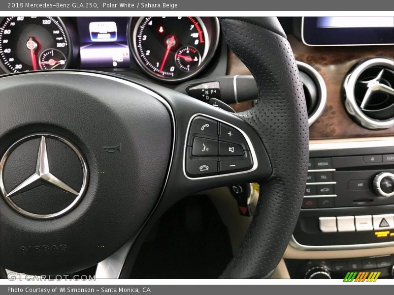 Polar White / Sahara Beige 2018 Mercedes-Benz GLA 250