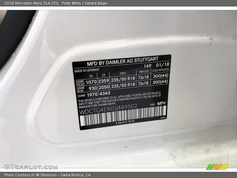 Polar White / Sahara Beige 2018 Mercedes-Benz GLA 250