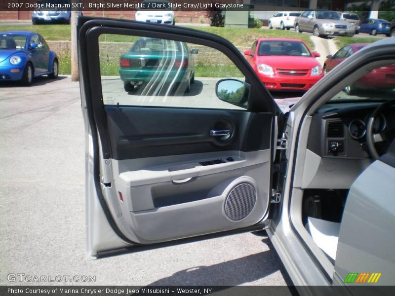 Bright Silver Metallic / Dark Slate Gray/Light Graystone 2007 Dodge Magnum SXT