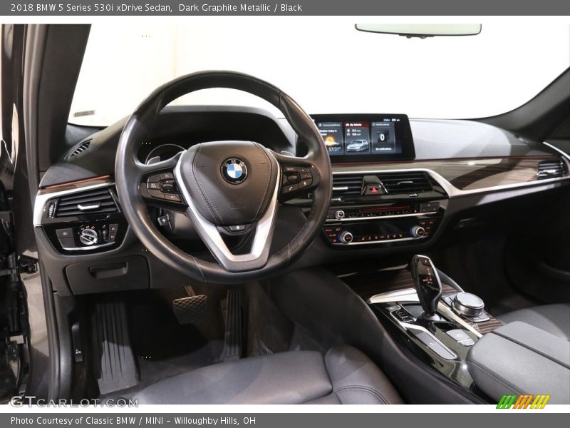 Dark Graphite Metallic / Black 2018 BMW 5 Series 530i xDrive Sedan