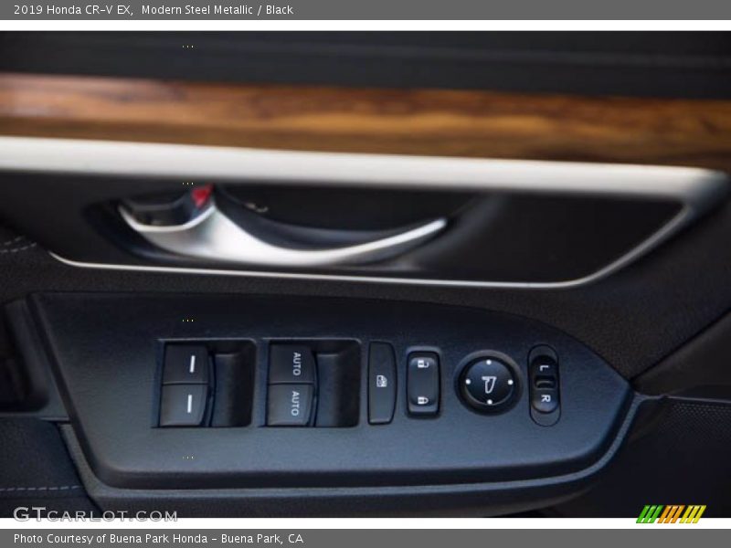 Modern Steel Metallic / Black 2019 Honda CR-V EX