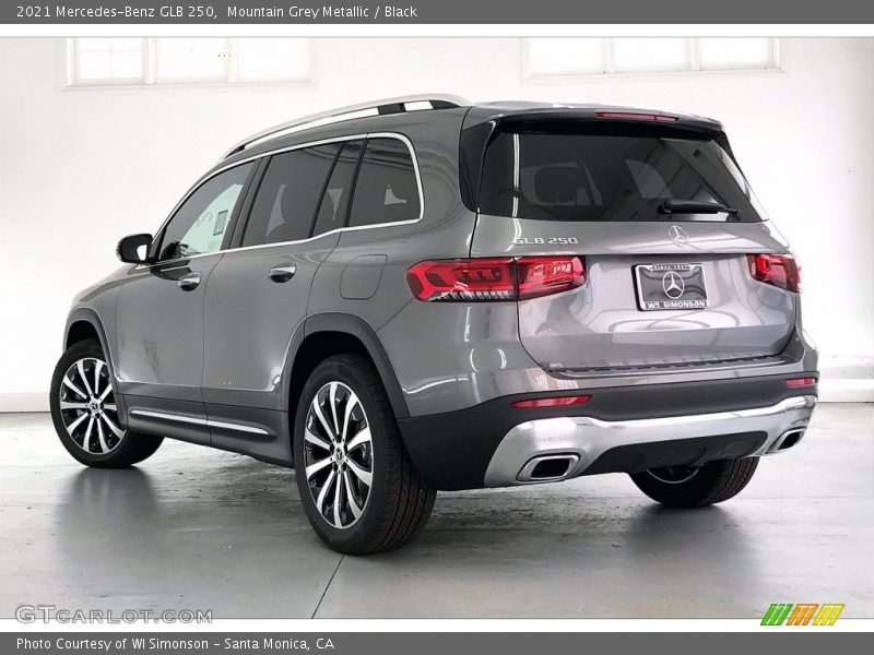 Mountain Grey Metallic / Black 2021 Mercedes-Benz GLB 250