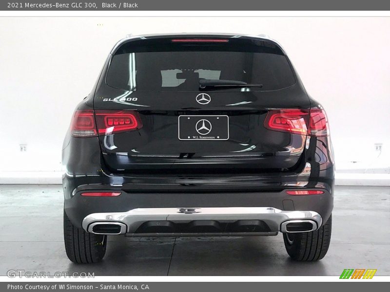 Black / Black 2021 Mercedes-Benz GLC 300
