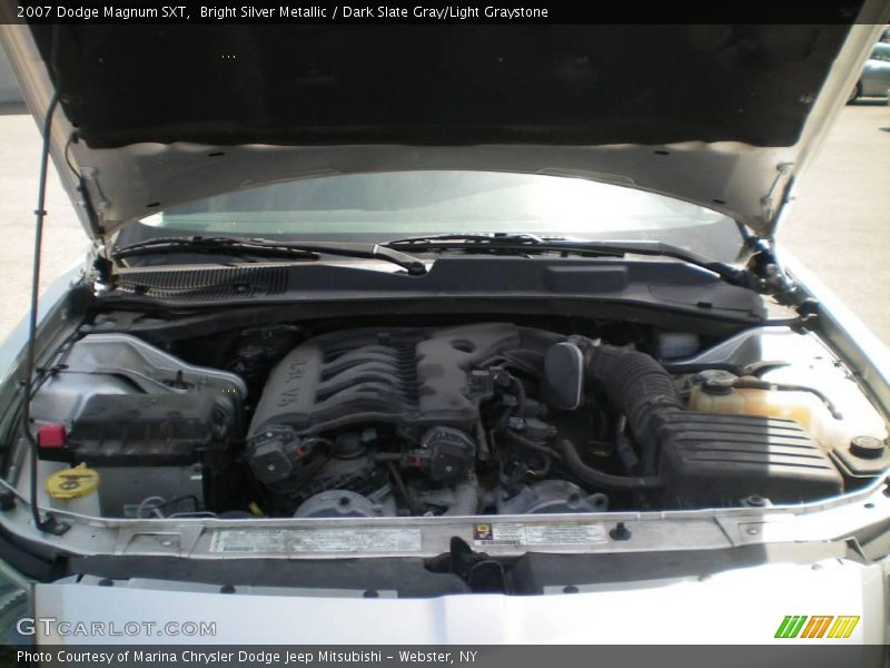 Bright Silver Metallic / Dark Slate Gray/Light Graystone 2007 Dodge Magnum SXT