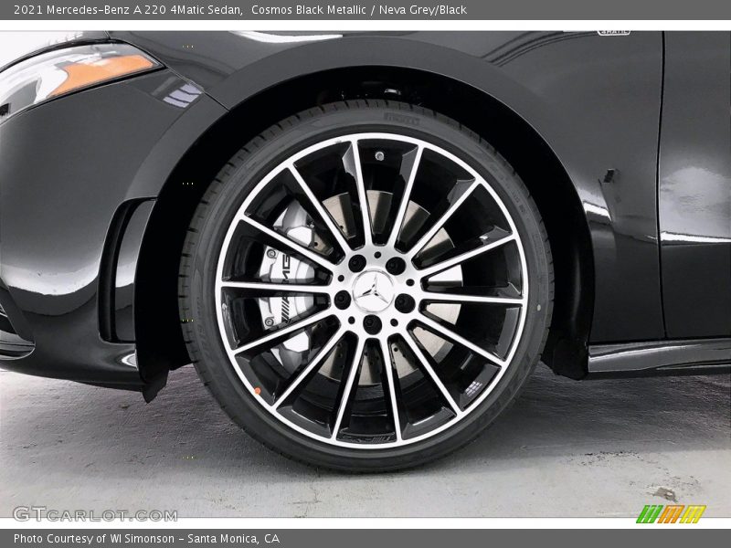 Cosmos Black Metallic / Neva Grey/Black 2021 Mercedes-Benz A 220 4Matic Sedan
