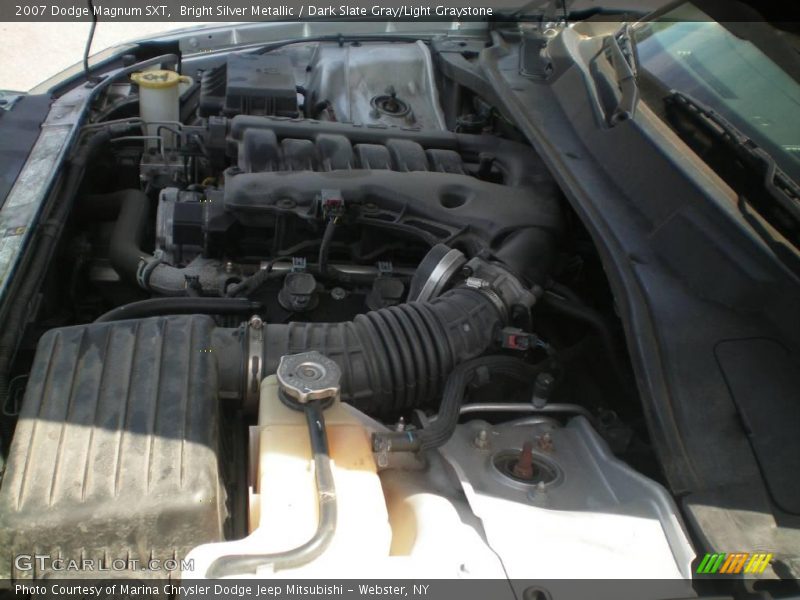 Bright Silver Metallic / Dark Slate Gray/Light Graystone 2007 Dodge Magnum SXT