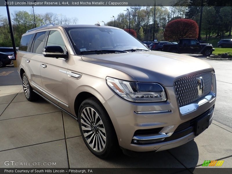 Front 3/4 View of 2018 Navigator Reserve L 4x4