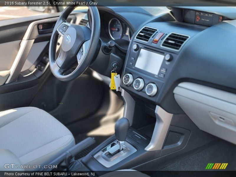 Crystal White Pearl / Gray 2016 Subaru Forester 2.5i