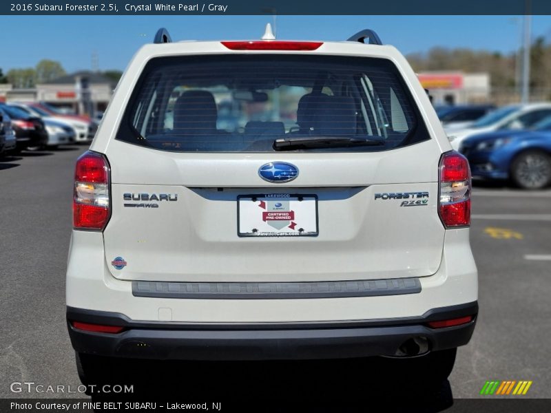 Crystal White Pearl / Gray 2016 Subaru Forester 2.5i