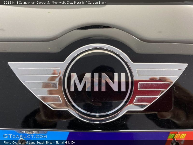 Moonwalk Gray Metallic / Carbon Black 2018 Mini Countryman Cooper S