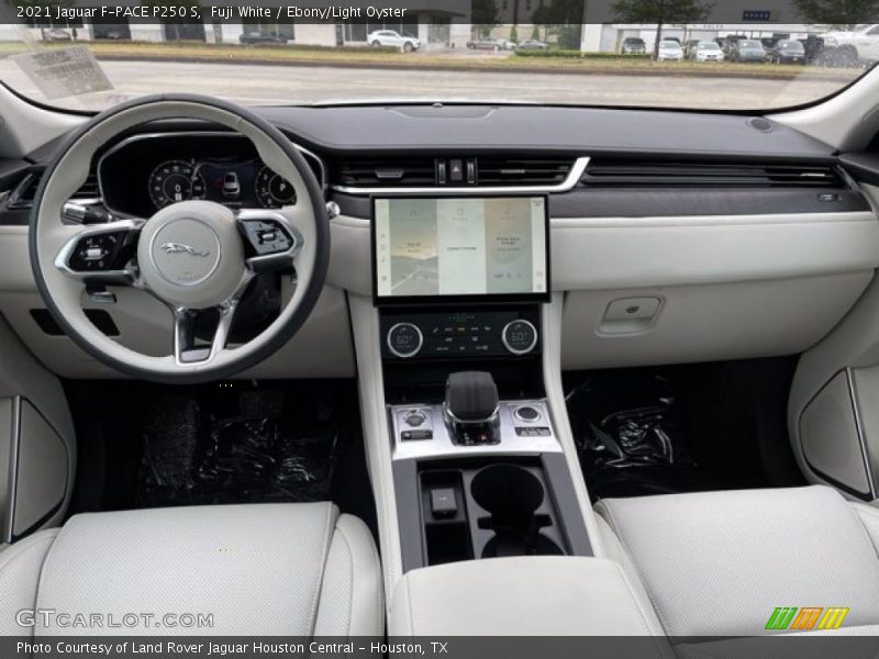 Fuji White / Ebony/Light Oyster 2021 Jaguar F-PACE P250 S