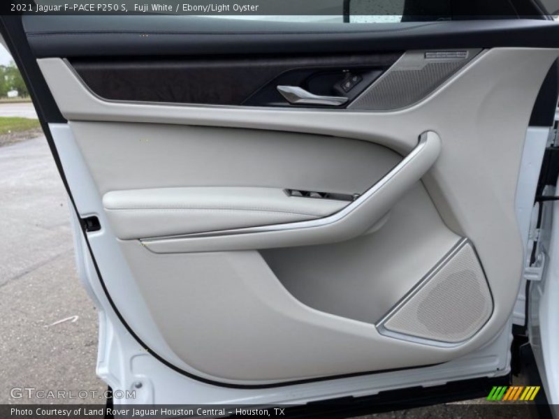 Fuji White / Ebony/Light Oyster 2021 Jaguar F-PACE P250 S