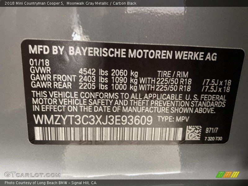 Moonwalk Gray Metallic / Carbon Black 2018 Mini Countryman Cooper S