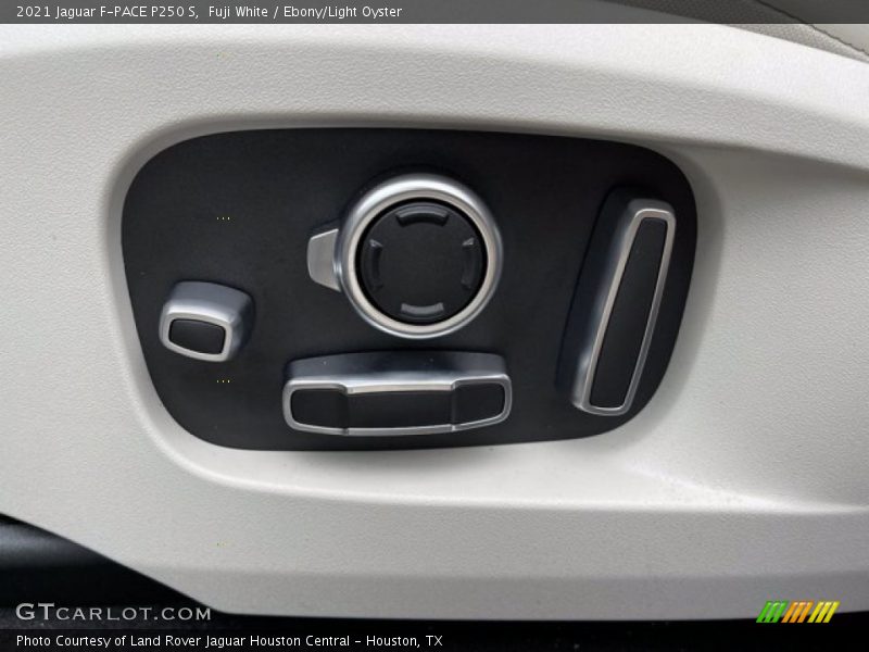 Fuji White / Ebony/Light Oyster 2021 Jaguar F-PACE P250 S