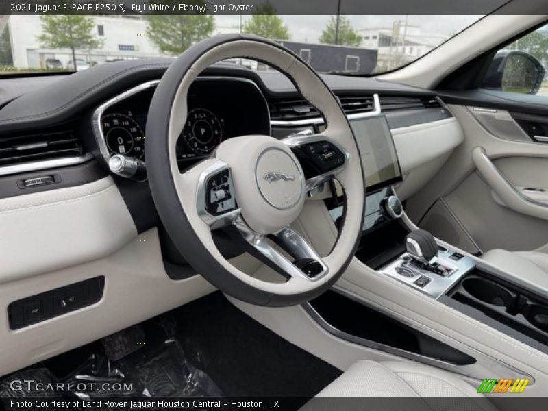 Fuji White / Ebony/Light Oyster 2021 Jaguar F-PACE P250 S