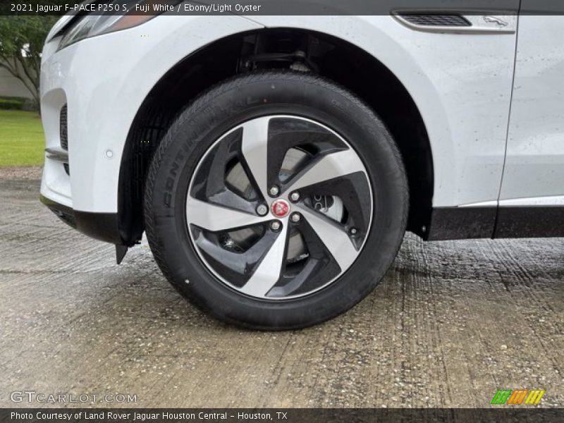 Fuji White / Ebony/Light Oyster 2021 Jaguar F-PACE P250 S