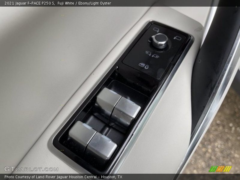 Fuji White / Ebony/Light Oyster 2021 Jaguar F-PACE P250 S