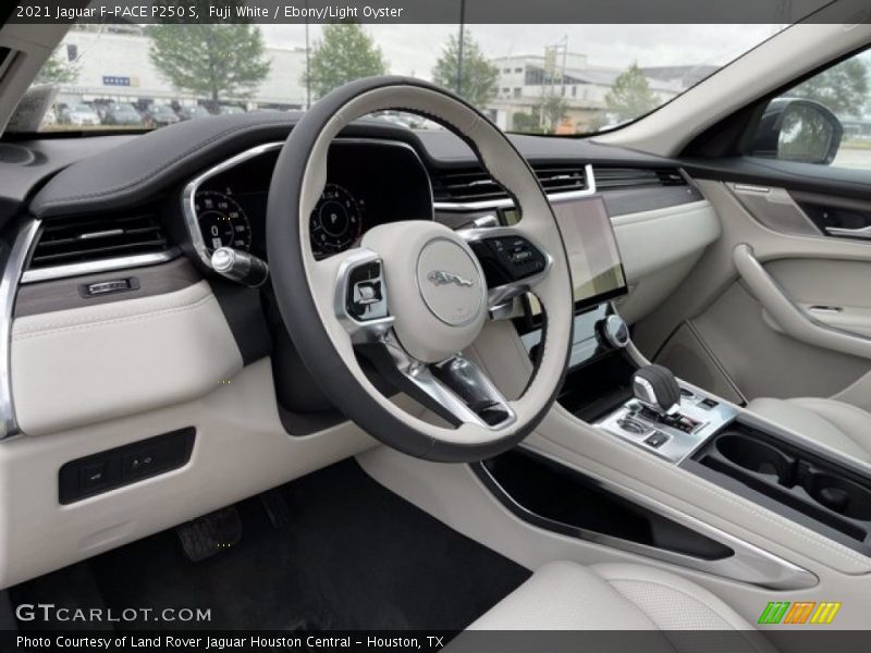 Fuji White / Ebony/Light Oyster 2021 Jaguar F-PACE P250 S