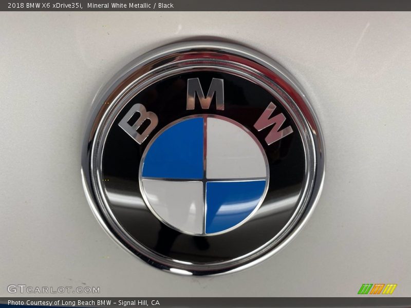 Mineral White Metallic / Black 2018 BMW X6 xDrive35i