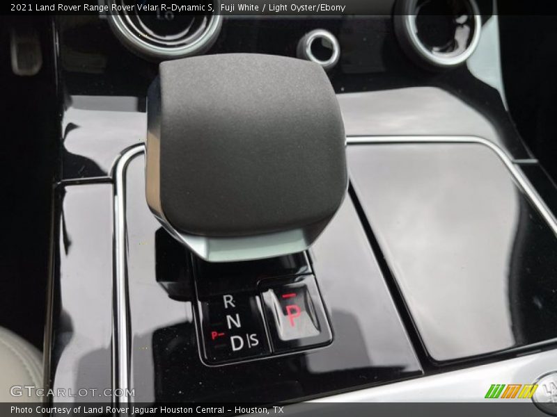 Fuji White / Light Oyster/Ebony 2021 Land Rover Range Rover Velar R-Dynamic S