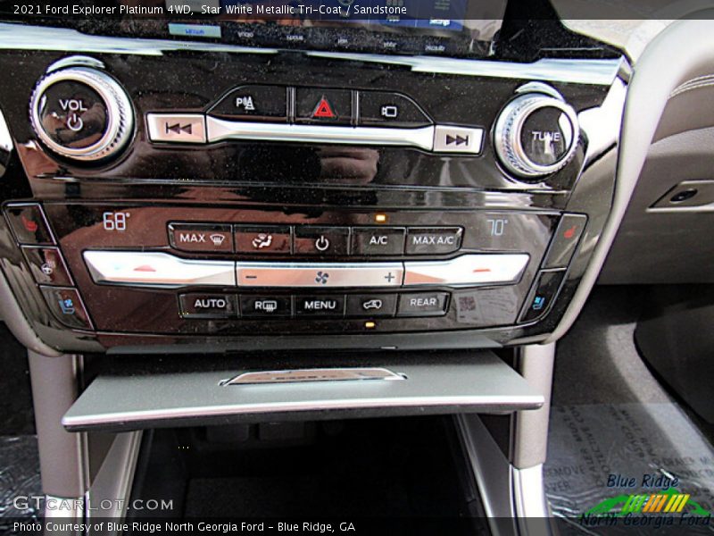 Star White Metallic Tri-Coat / Sandstone 2021 Ford Explorer Platinum 4WD