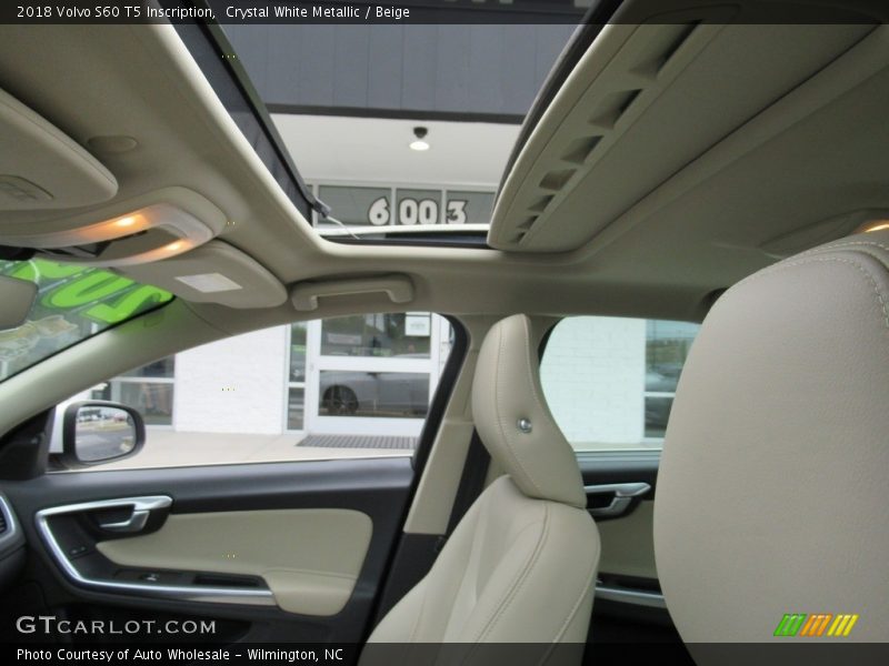 Crystal White Metallic / Beige 2018 Volvo S60 T5 Inscription