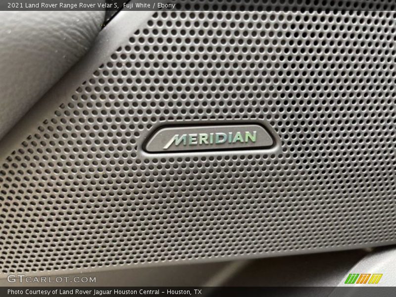 Fuji White / Ebony 2021 Land Rover Range Rover Velar S