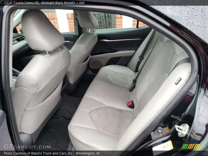 Midnight Black Metallic / Ash 2018 Toyota Camry SE