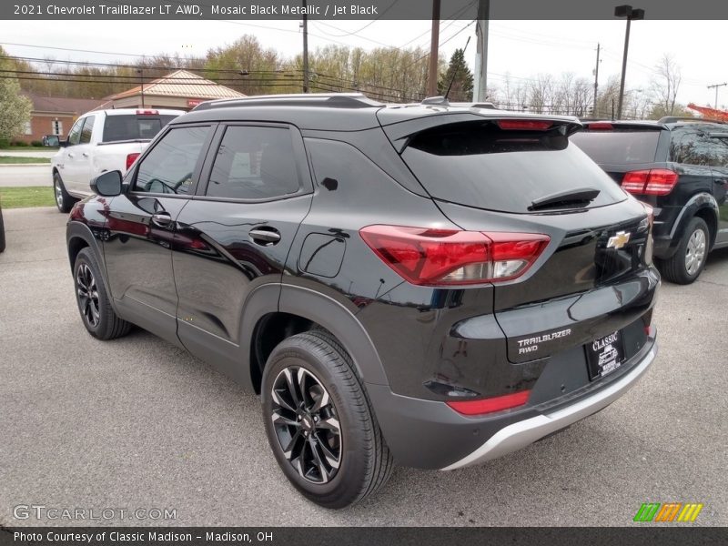 Mosaic Black Metallic / Jet Black 2021 Chevrolet TrailBlazer LT AWD