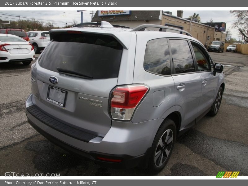 Ice Silver Metallic / Black 2017 Subaru Forester 2.5i Premium