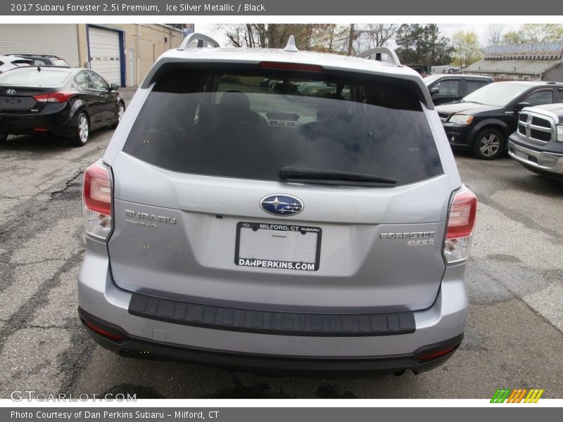 Ice Silver Metallic / Black 2017 Subaru Forester 2.5i Premium