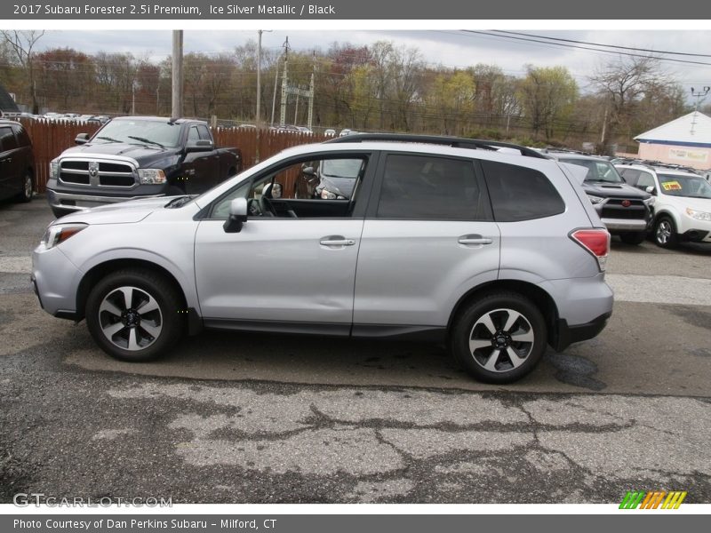 Ice Silver Metallic / Black 2017 Subaru Forester 2.5i Premium