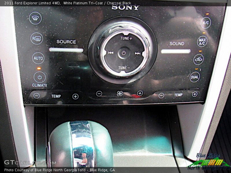 White Platinum Tri-Coat / Charcoal Black 2011 Ford Explorer Limited 4WD