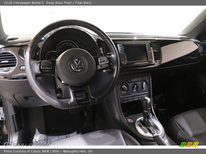 Deep Black Pearl / Titan Black 2018 Volkswagen Beetle S
