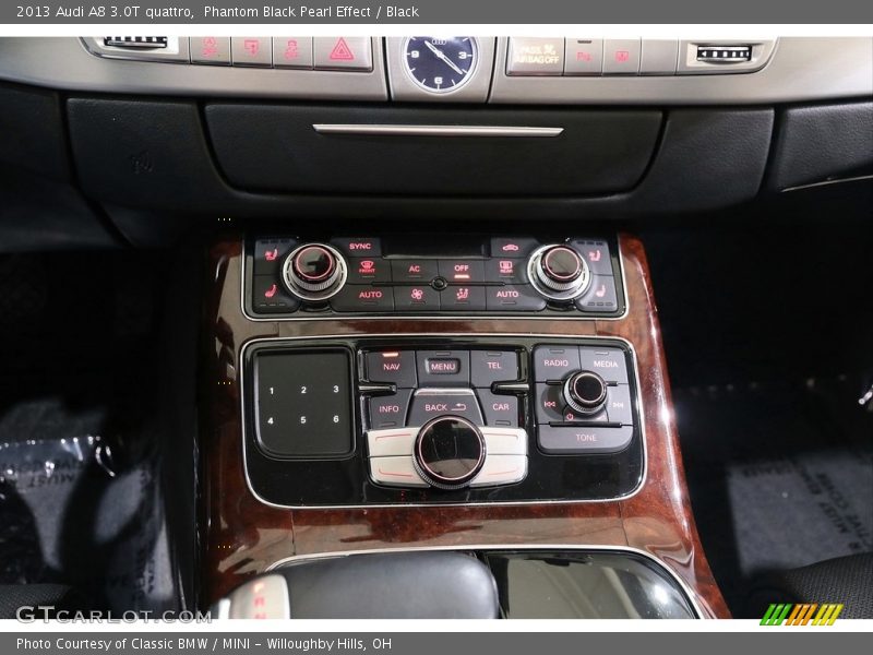 Phantom Black Pearl Effect / Black 2013 Audi A8 3.0T quattro