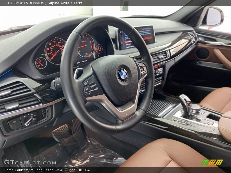 Alpine White / Terra 2018 BMW X5 sDrive35i