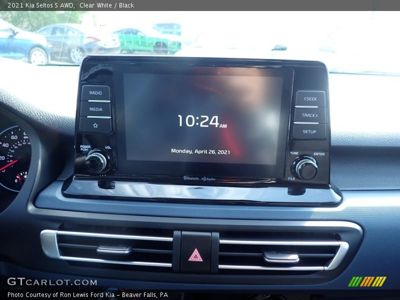 Clear White / Black 2021 Kia Seltos S AWD