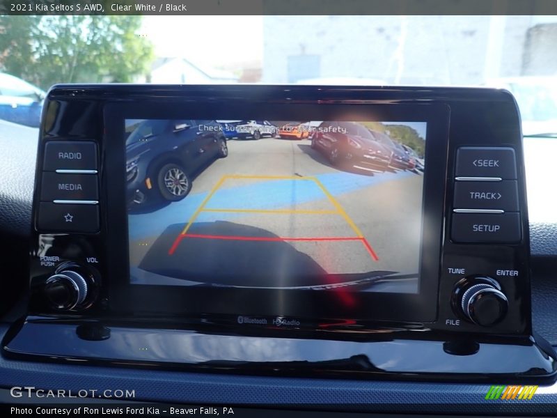 Clear White / Black 2021 Kia Seltos S AWD