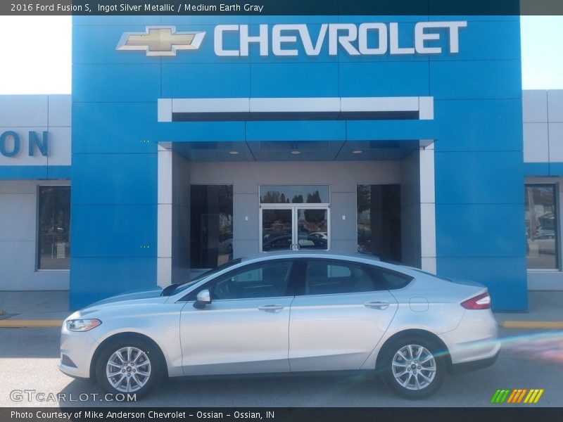 Ingot Silver Metallic / Medium Earth Gray 2016 Ford Fusion S