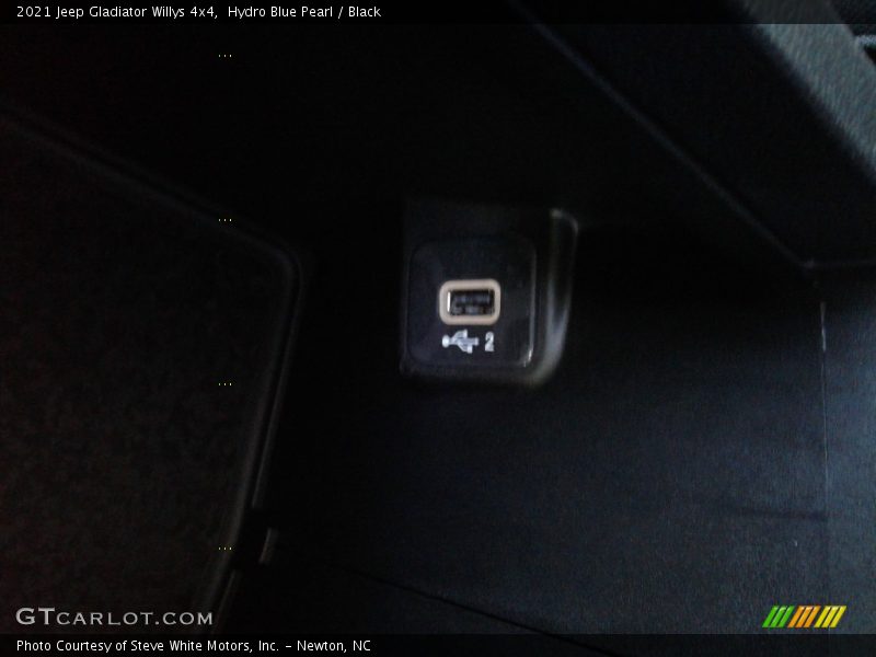 Hydro Blue Pearl / Black 2021 Jeep Gladiator Willys 4x4