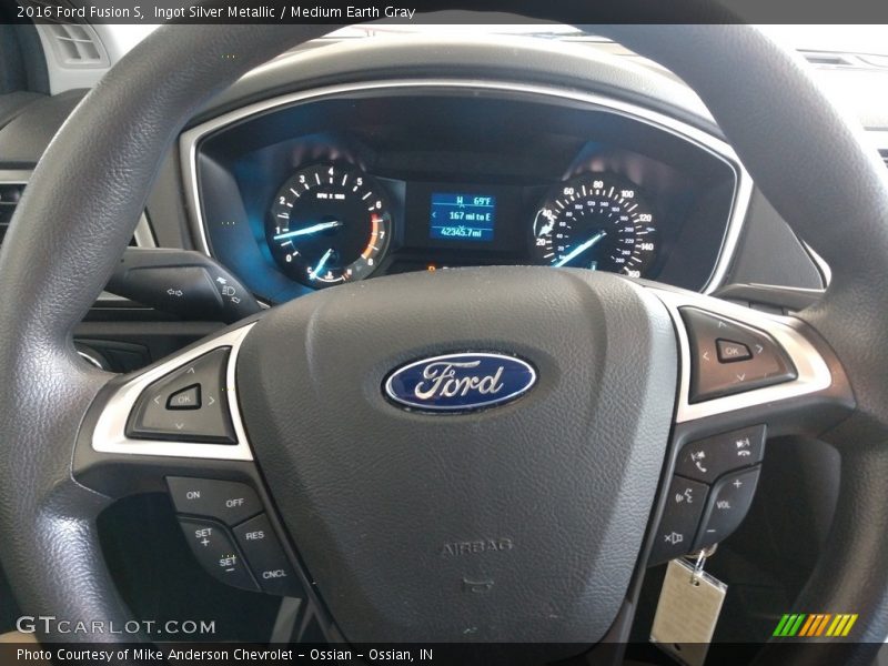 Ingot Silver Metallic / Medium Earth Gray 2016 Ford Fusion S