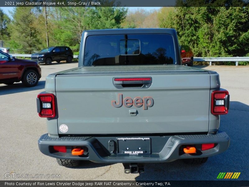 Sting-Gray / Black 2021 Jeep Gladiator Mojave 4x4