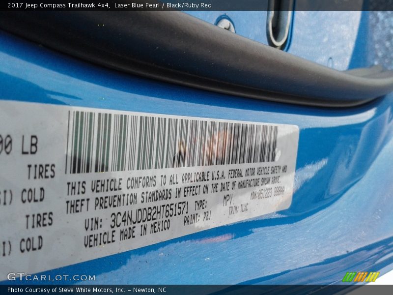 Laser Blue Pearl / Black/Ruby Red 2017 Jeep Compass Trailhawk 4x4