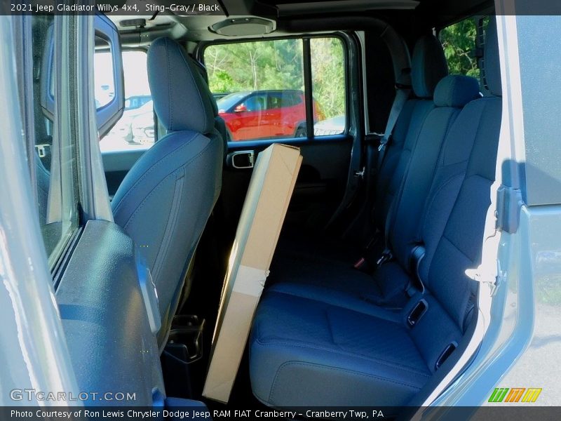 Sting-Gray / Black 2021 Jeep Gladiator Willys 4x4