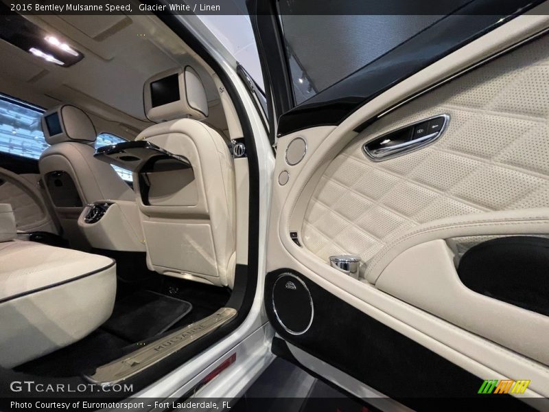 Glacier White / Linen 2016 Bentley Mulsanne Speed