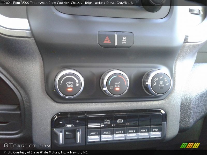 Bright White / Diesel Gray/Black 2021 Ram 3500 Tradesman Crew Cab 4x4 Chassis