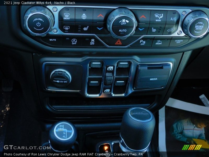 Nacho / Black 2021 Jeep Gladiator Willys 4x4