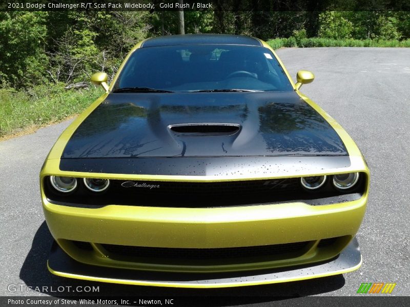 Gold Rush / Black 2021 Dodge Challenger R/T Scat Pack Widebody